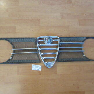 7622 69A MASCHERINA CON SCUDO ALFA ROMEO GIULIA 1300-1600-SUPER USATA COME SI VEDE IN FOTO COD 3000268 69A